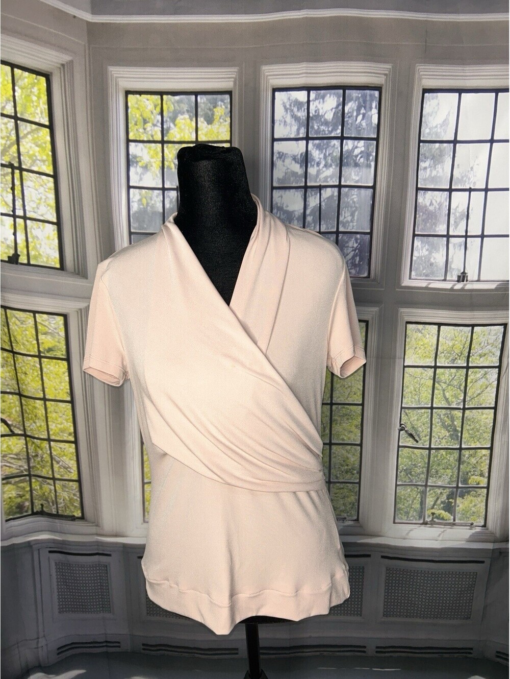 Beige Minimalist Short Sleeve Top Women’s Size S Soft Stretch